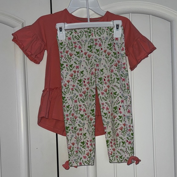 Ruffle Butts Pink and Green Floral Kids Capri Leggings Set - Picture 1 of 5